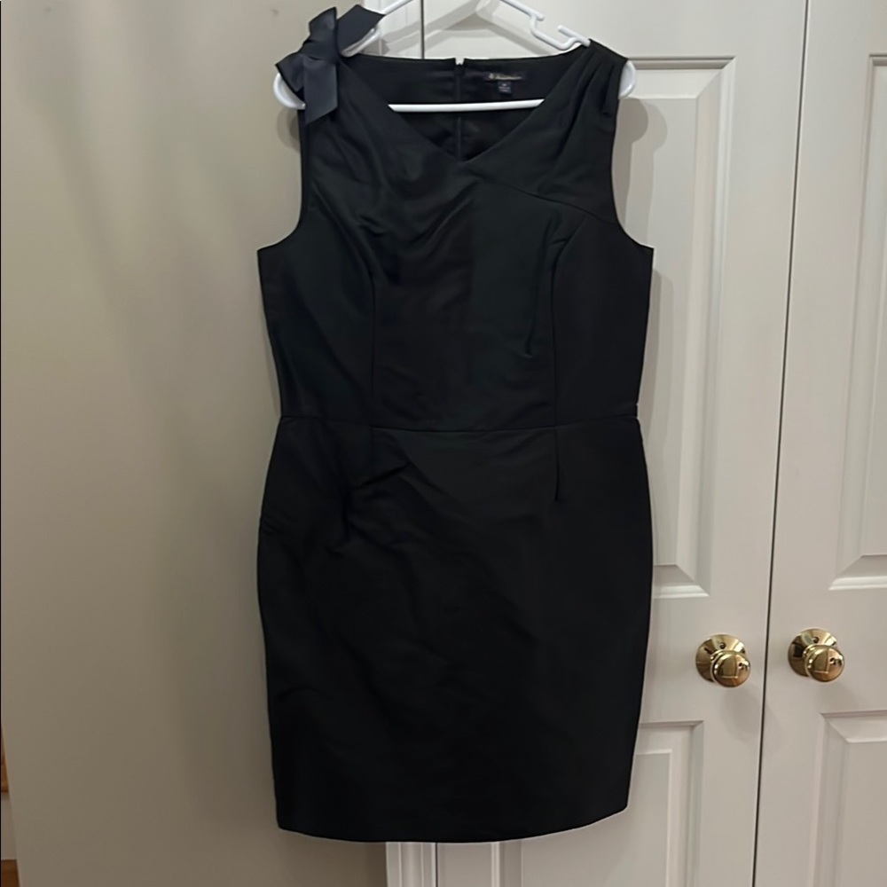 Elegant Black Sleeveless Dress